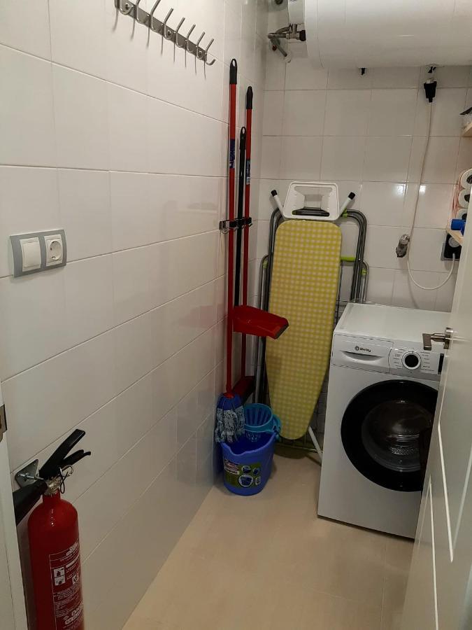 Disfrute De Sus Vacaciones Con Wifi En El Puerto De Carino Apartman Kültér fotó